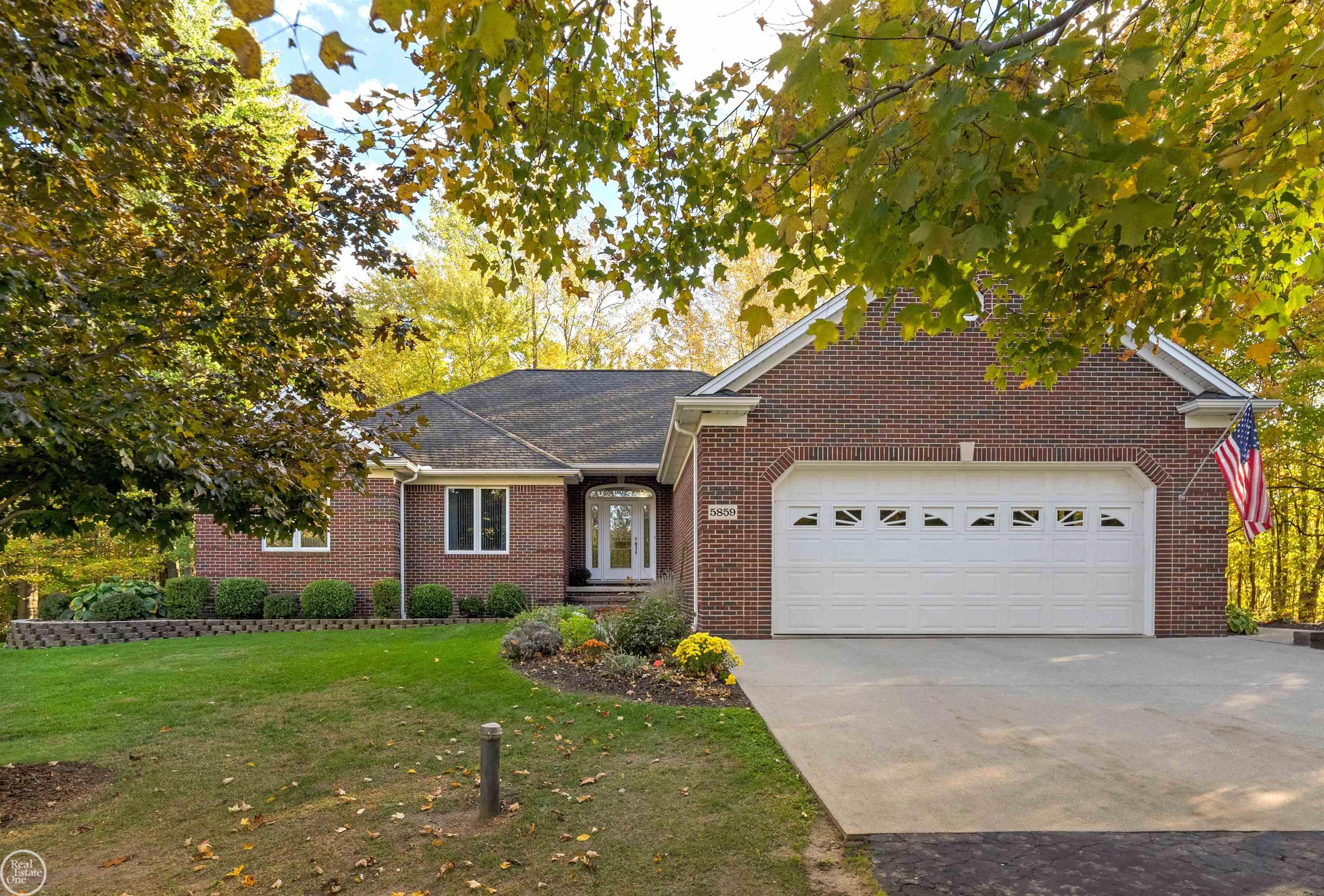 5859 Smiths Creek Road — photo
