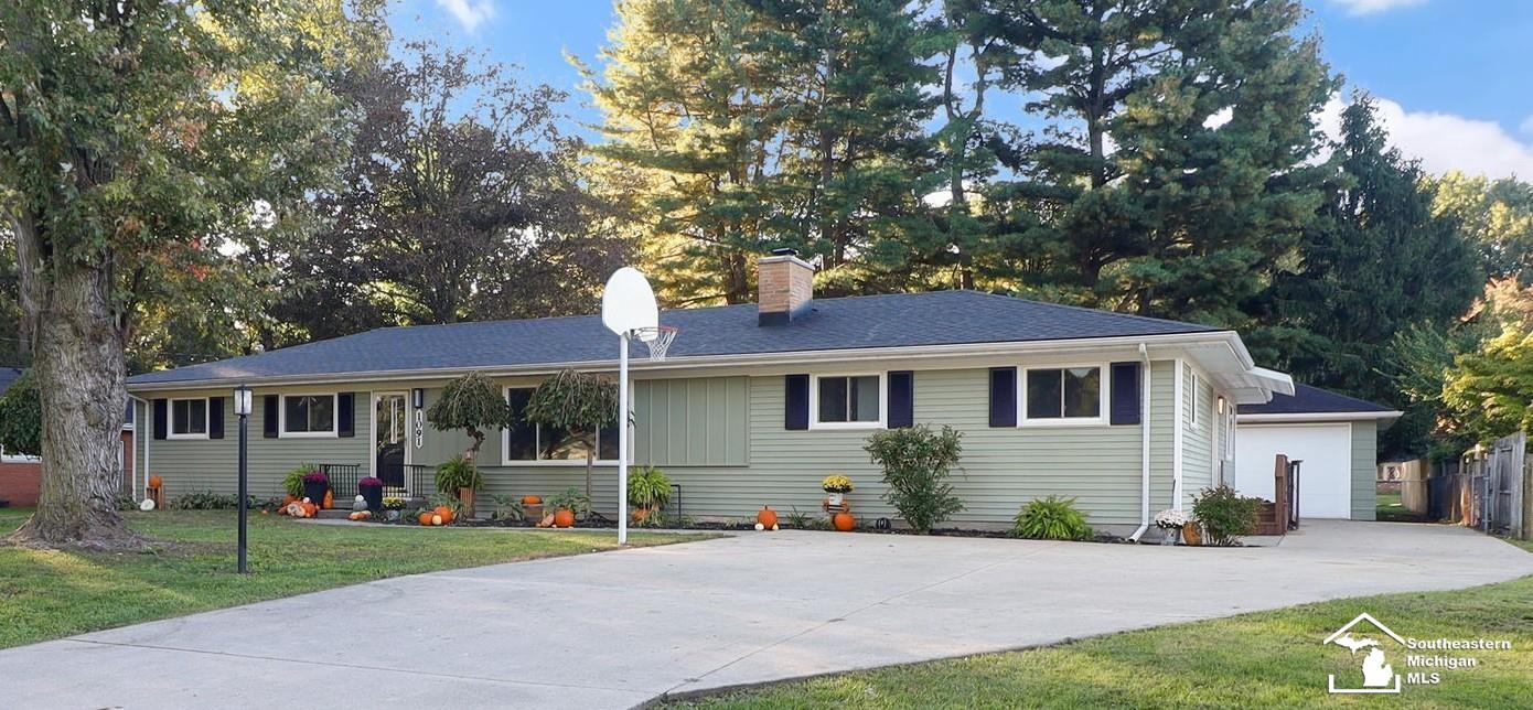 1091 Birchwood Drive — photo