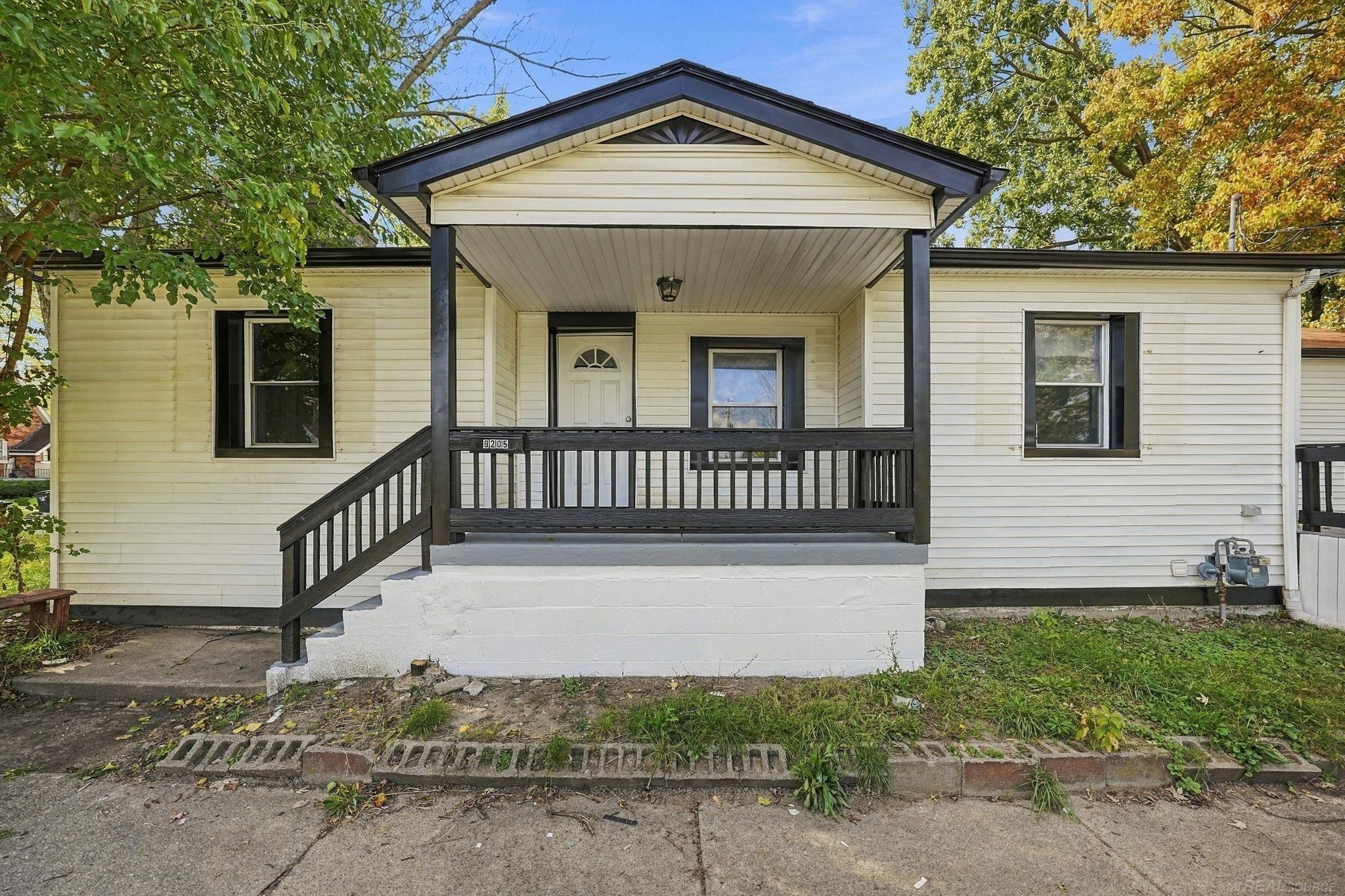 9205 King Richard Street — photo