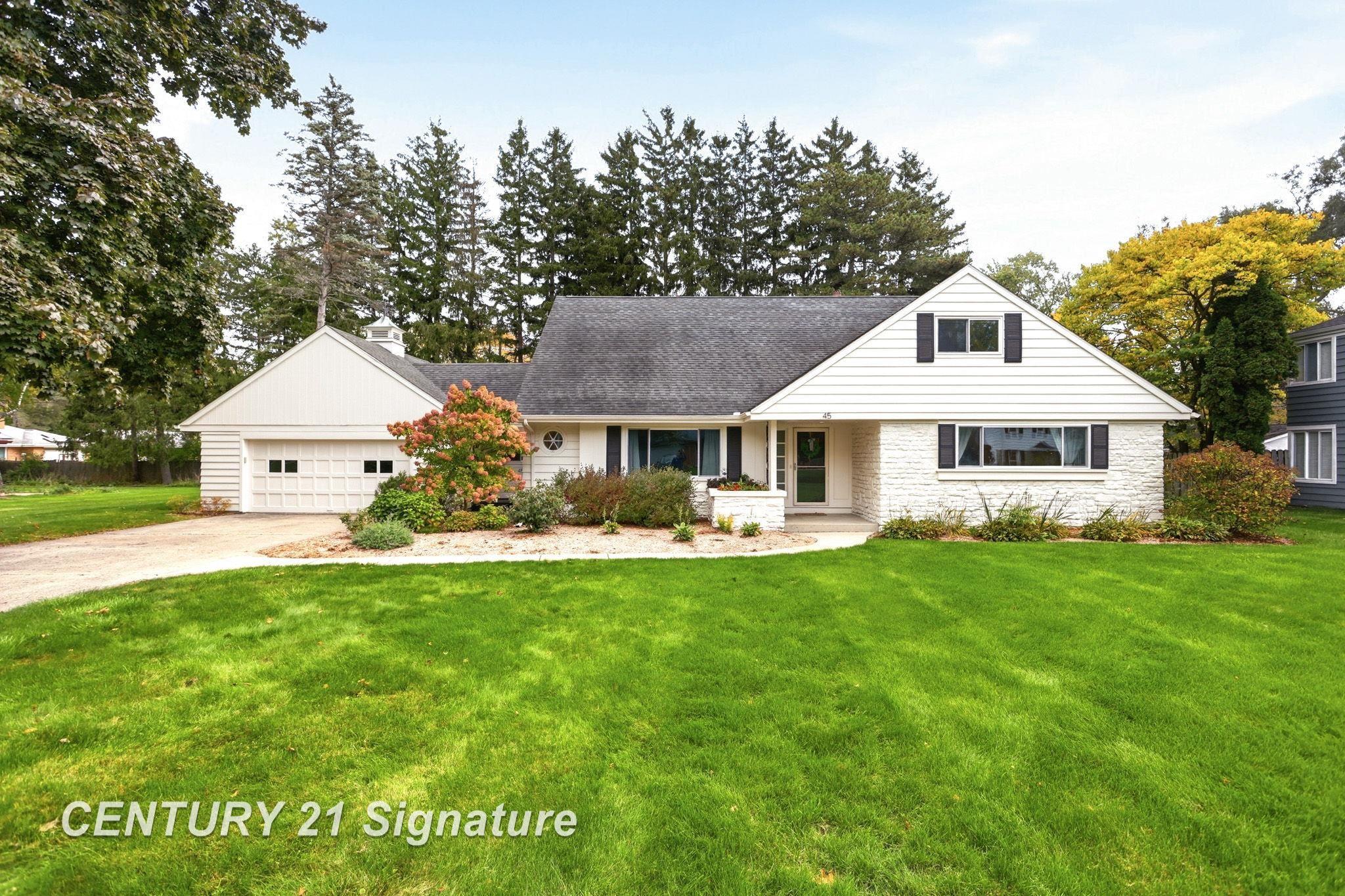45 Benton Road — photo