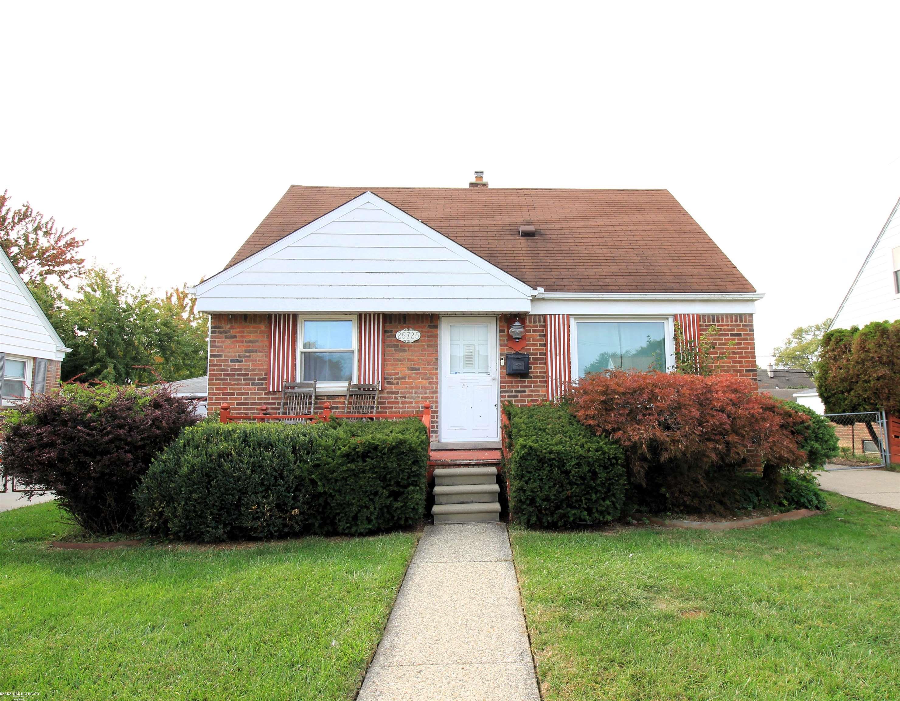 25725 Arlington Street — photo