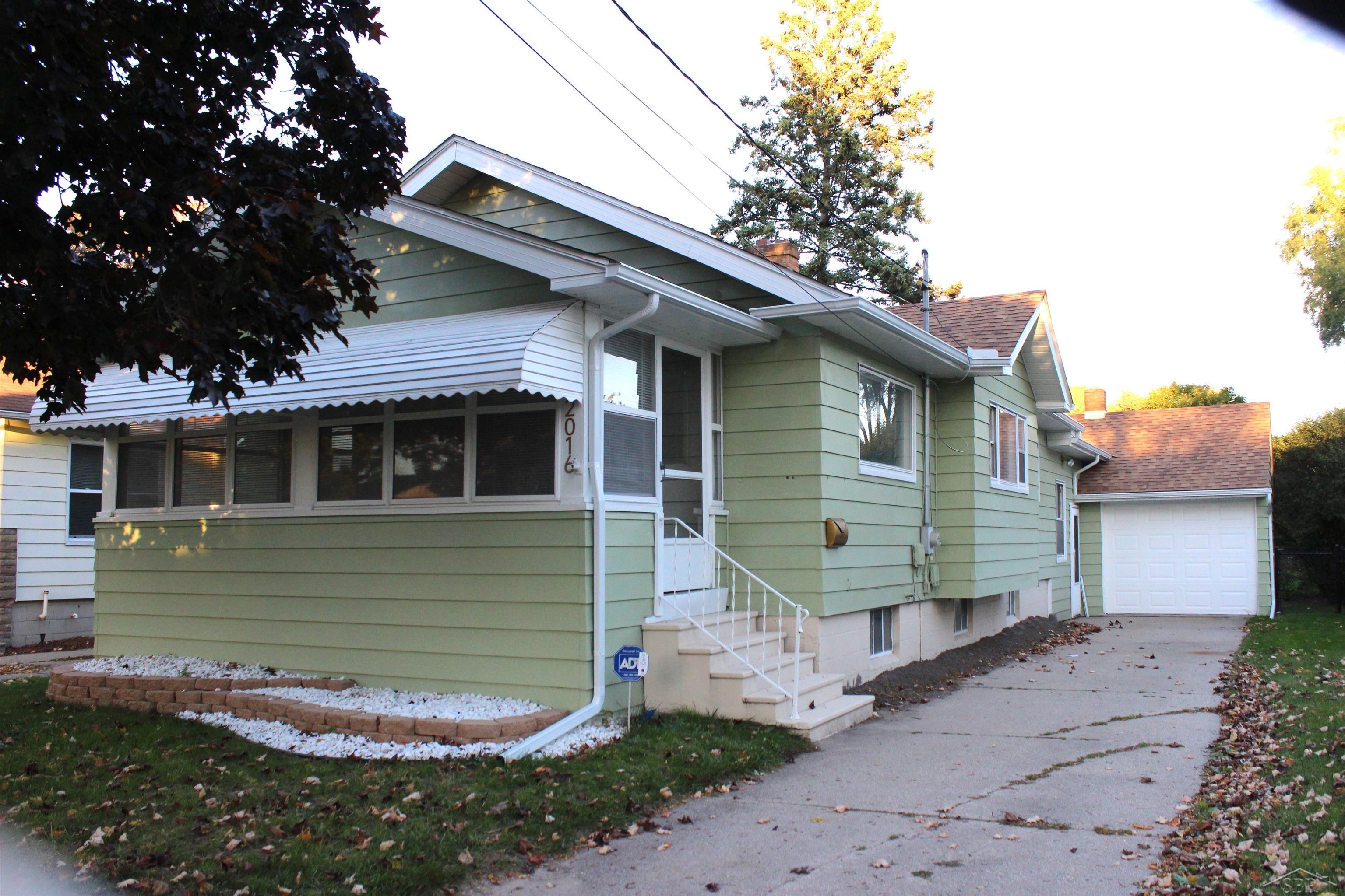 2016 Avon Street — photo