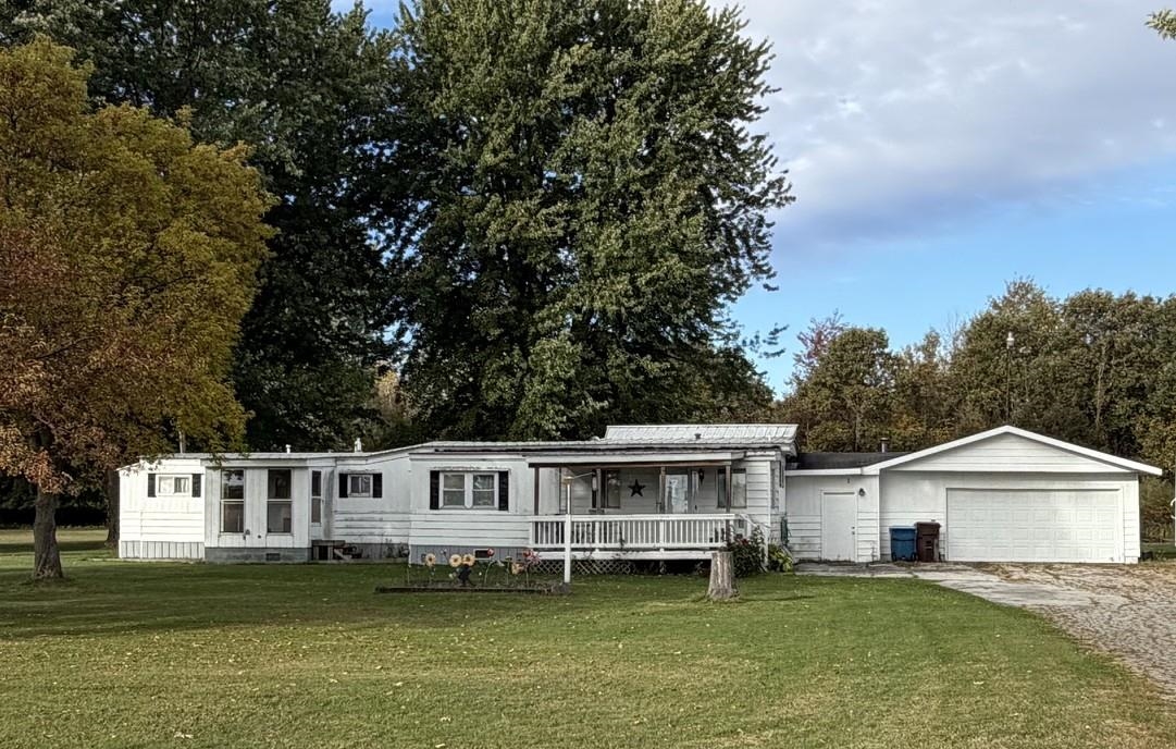 3551 N Airport Road — photo