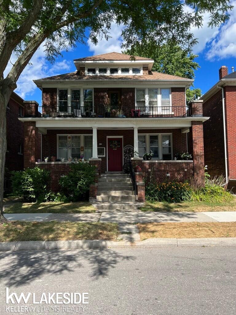 914 Beaconsfield Avenue — photo