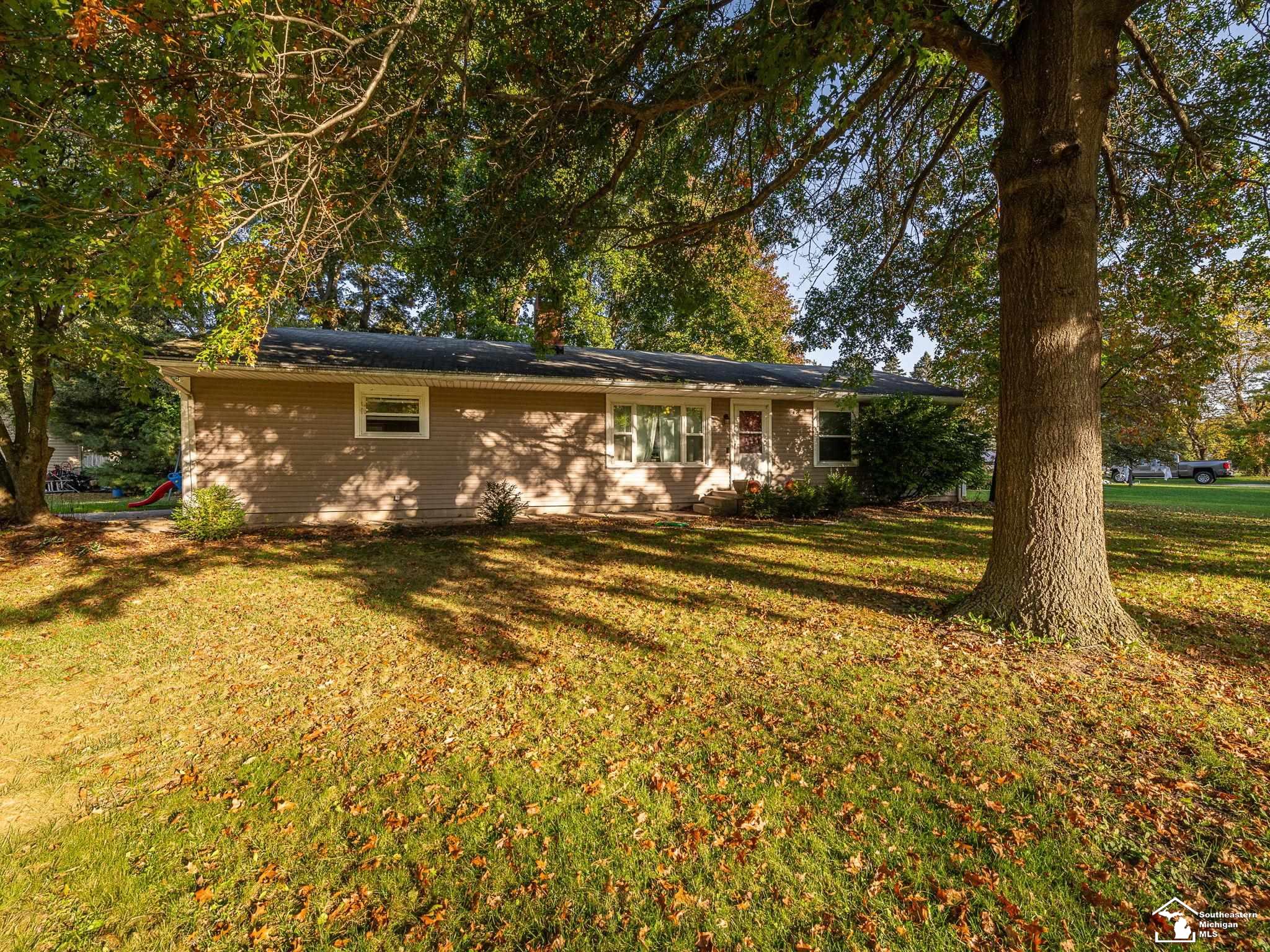 405 Meadow Drive — photo