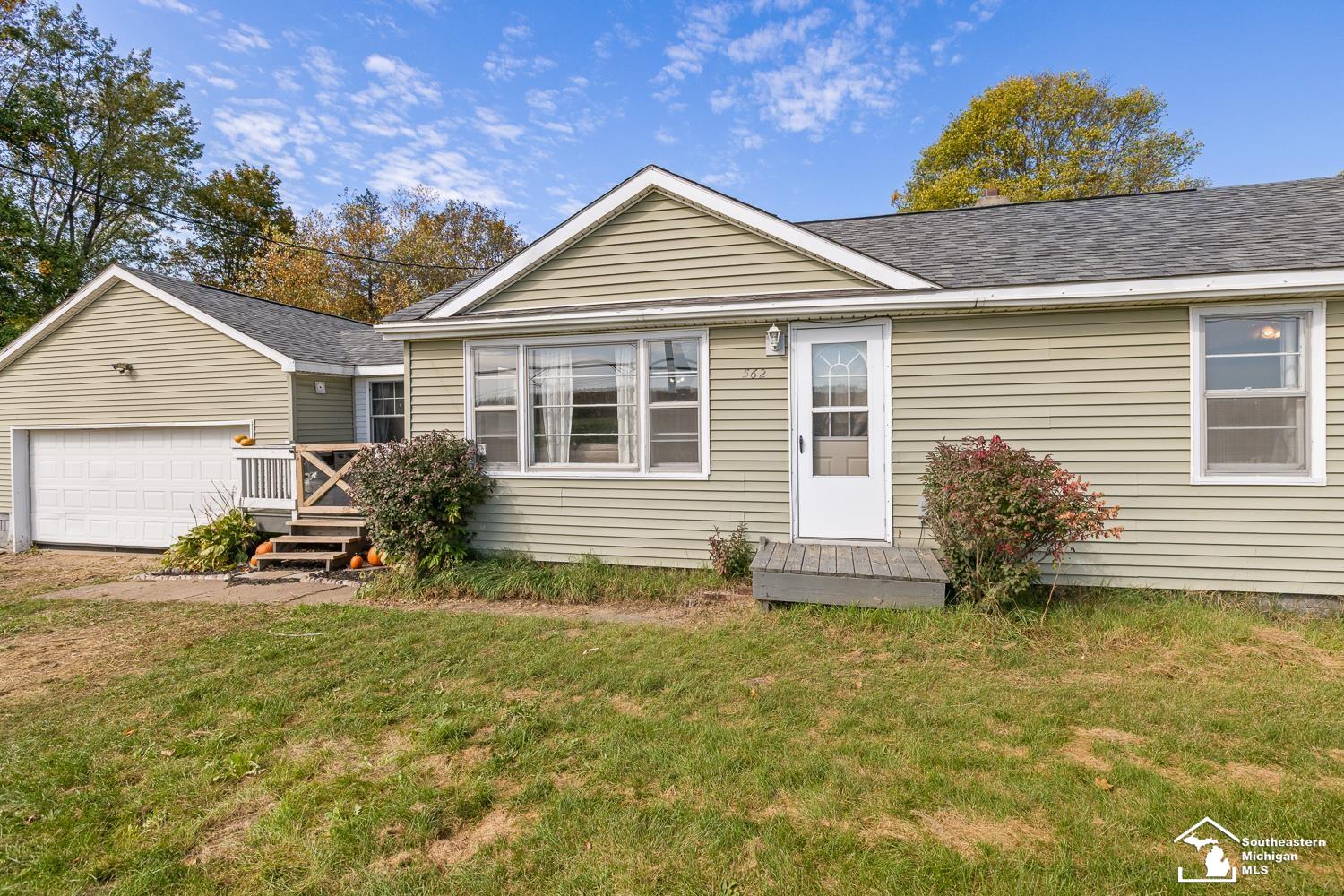 562 Dunks Rd Common, Union City, MI 49094 — photo 2