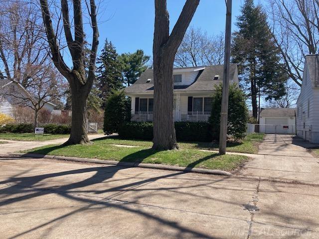 8442 Central Street — photo