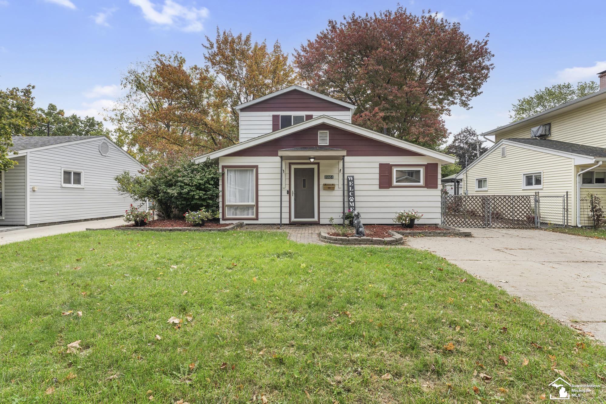35851 Hazelwood Street — photo