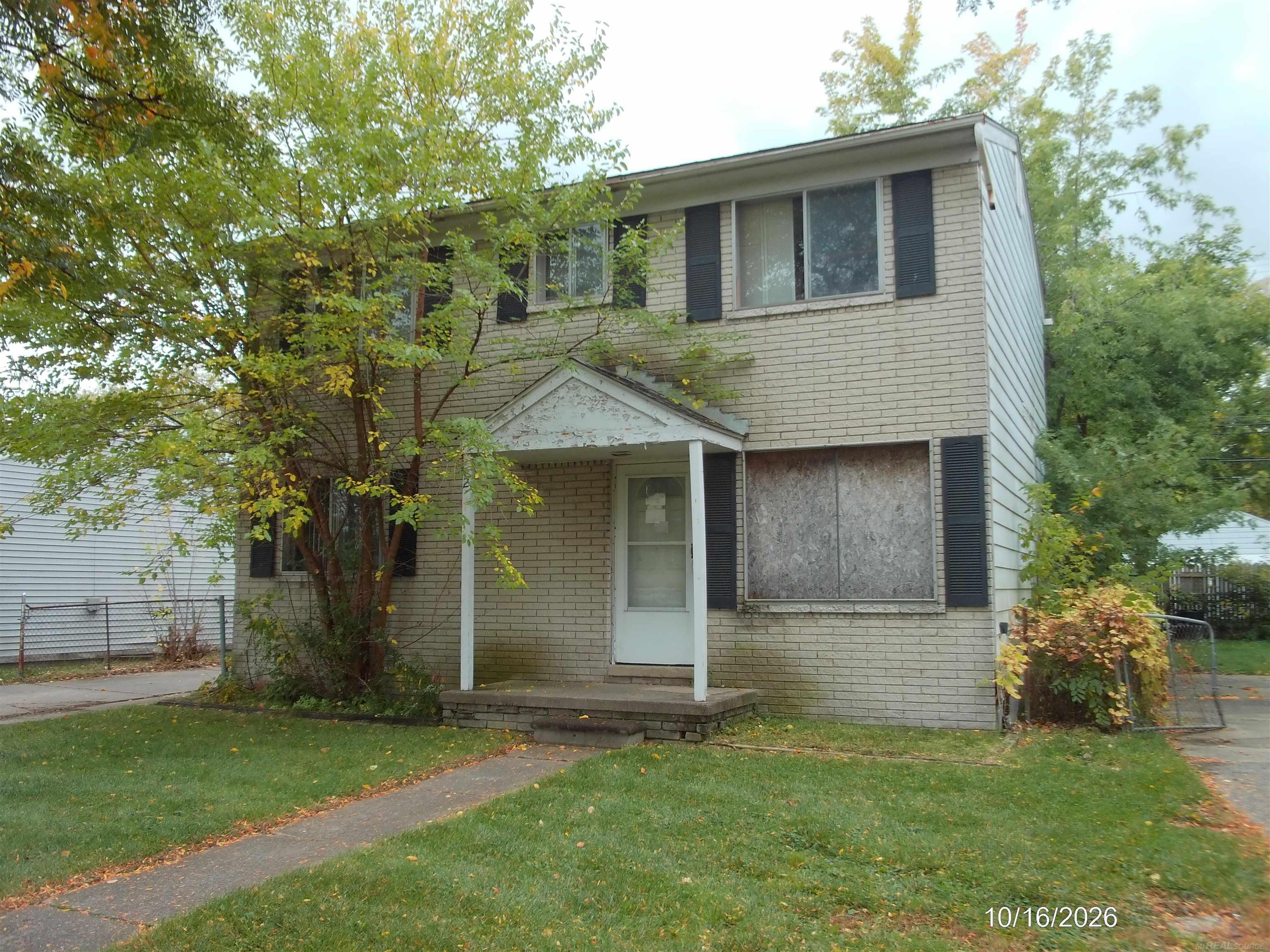 25825 Schoenherr Road — photo