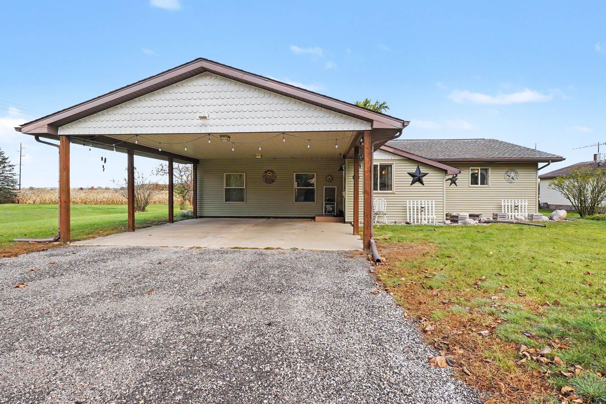 736 W Parish Road — photo