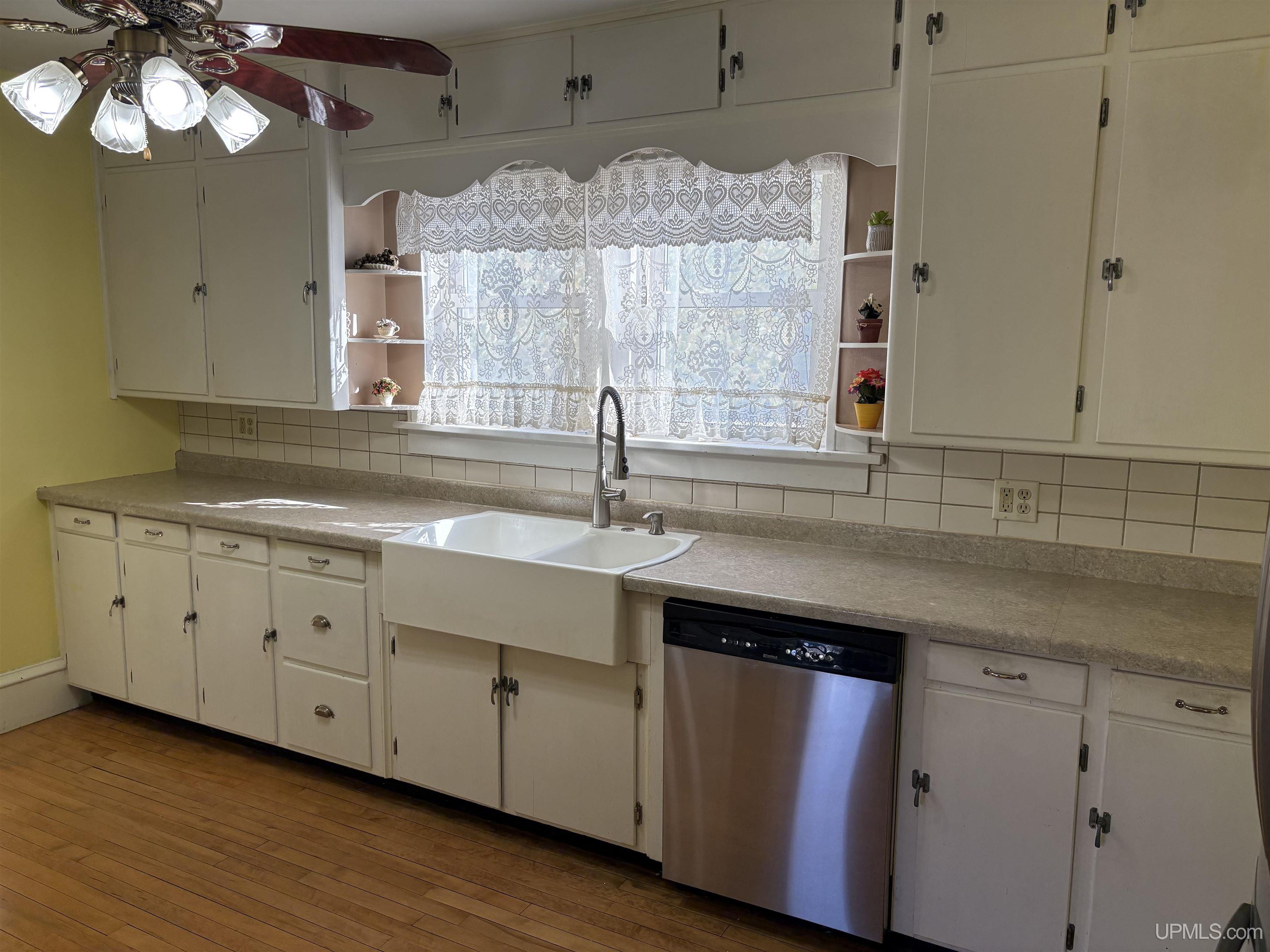 1202 E Pierce Street, Wakefield, MI 49968 — photo 3