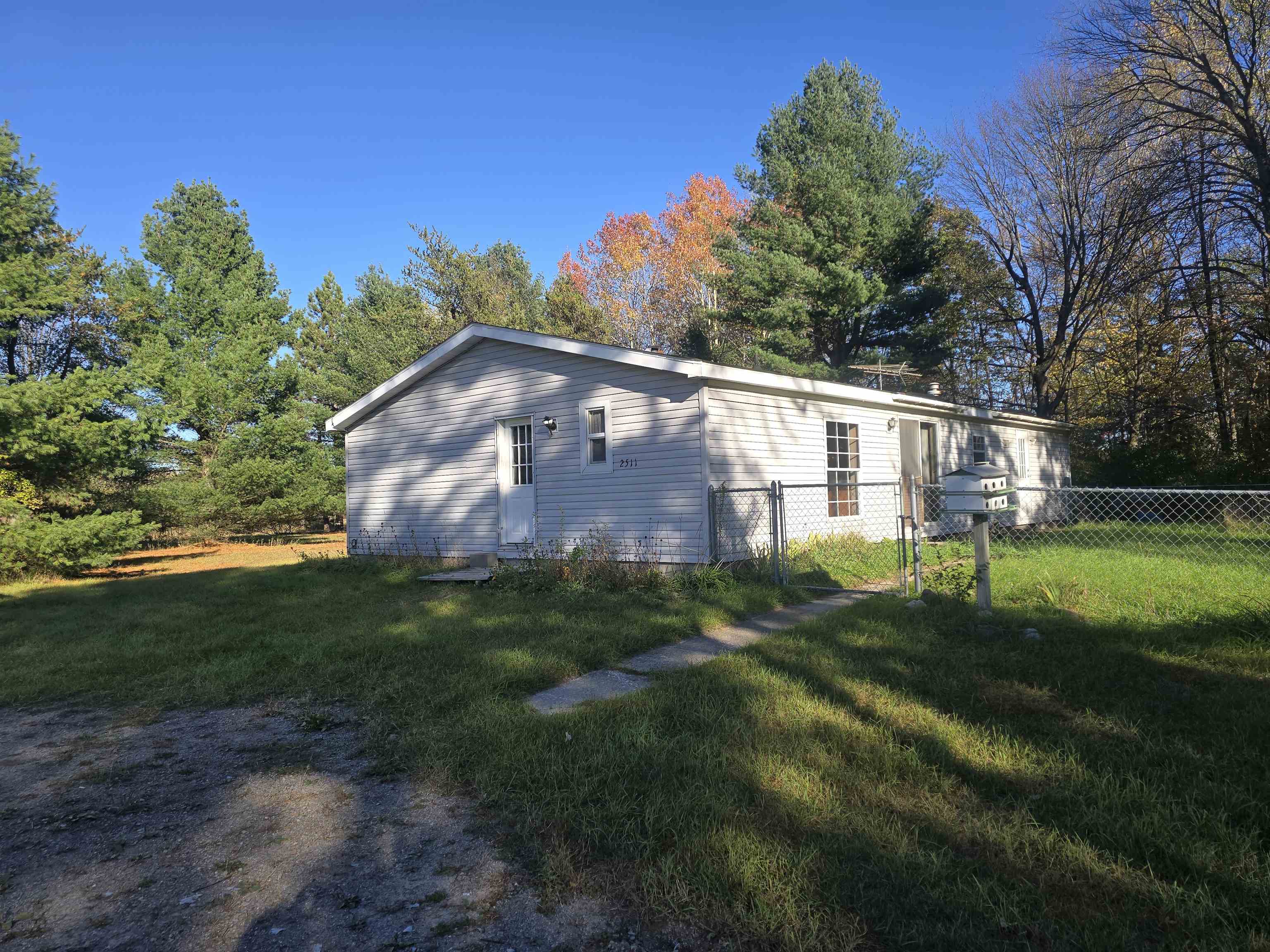 2511 Rhodes Road, Rhodes, MI 48652 — photo 2
