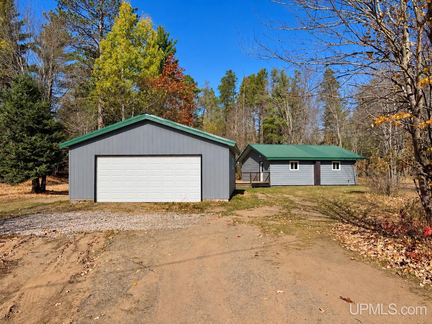 2887 County Road 565 — photo