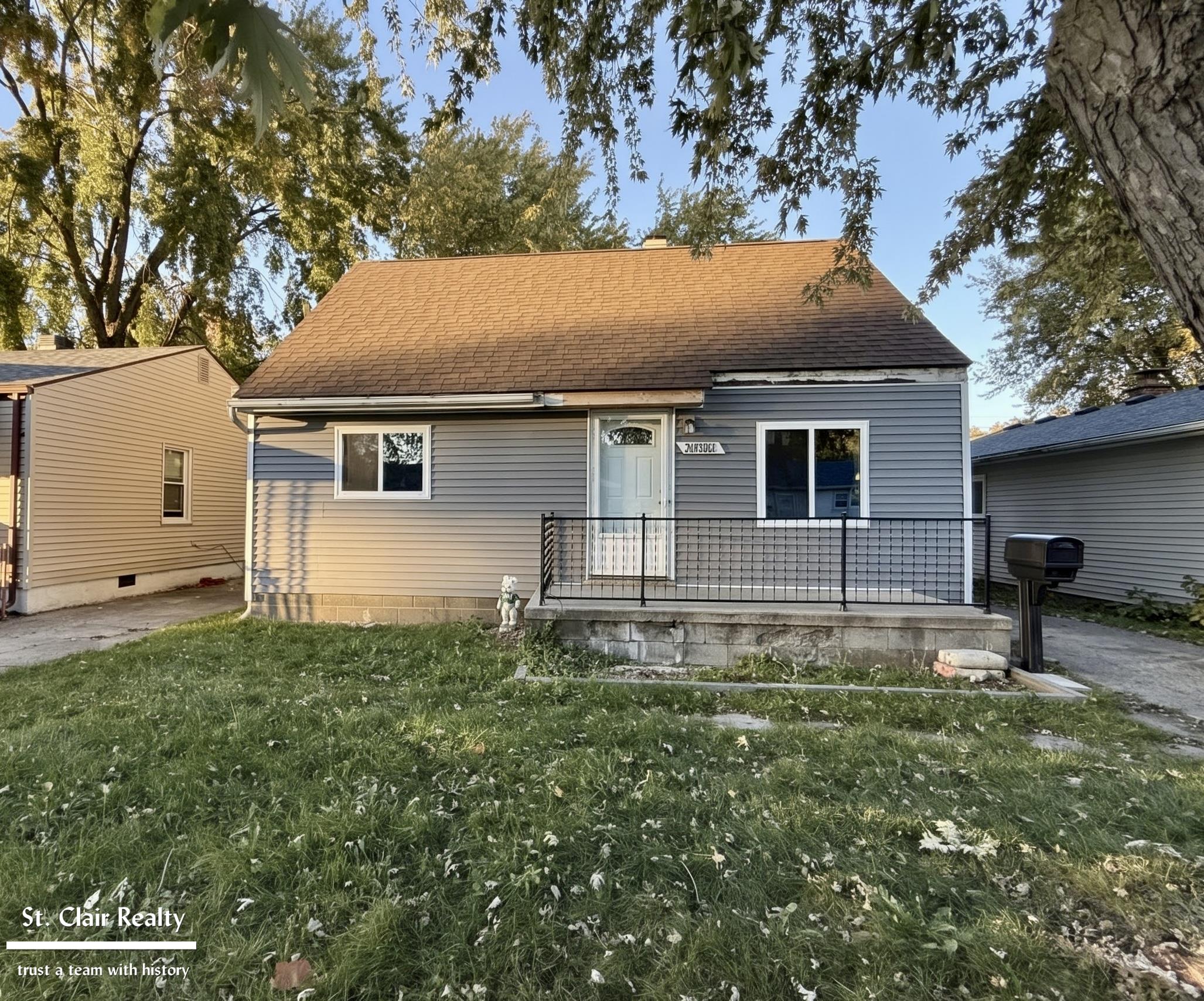 13075 Sidonie Avenue — photo