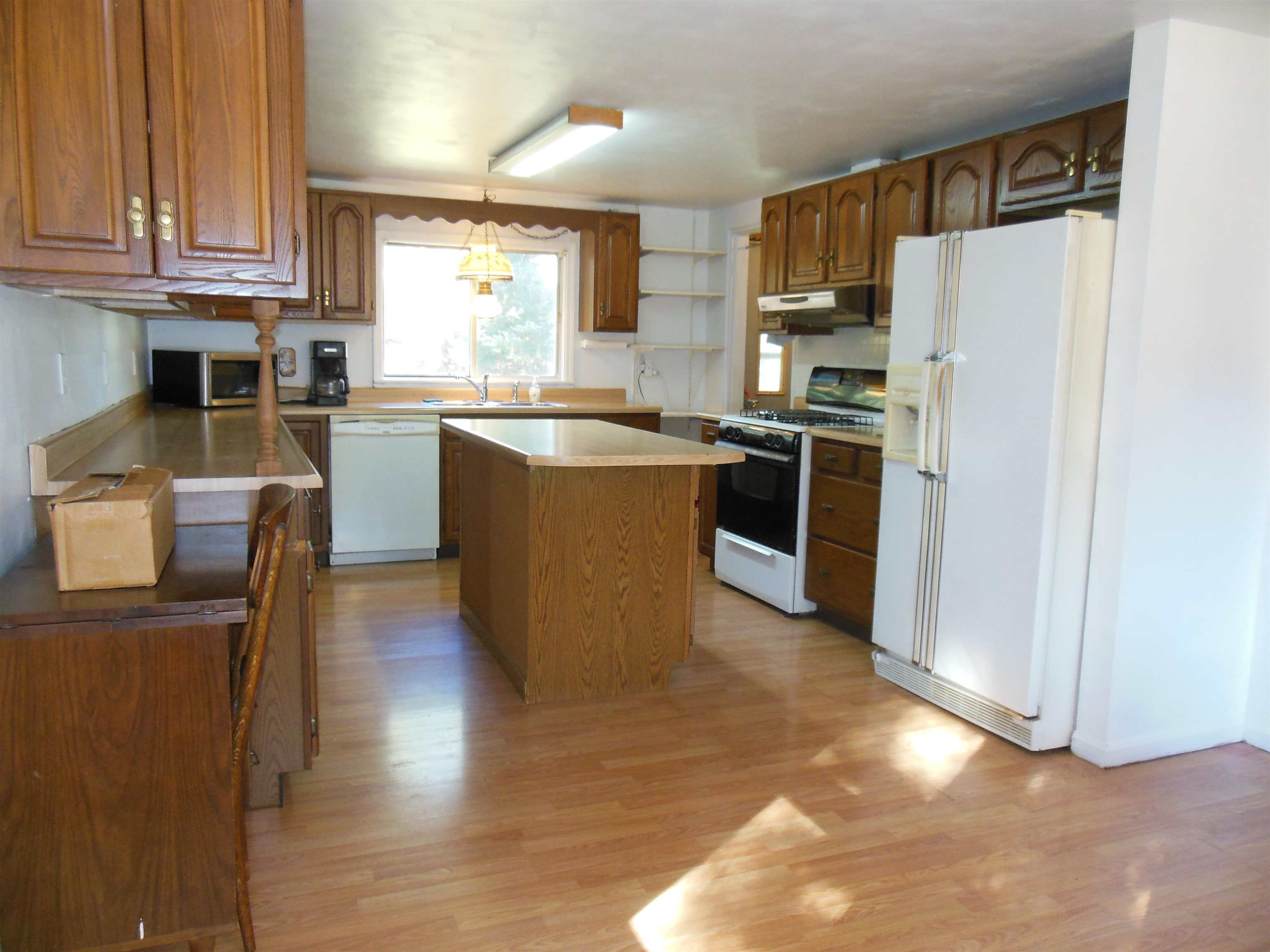 602 Eola Road, Harrison, MI 48625 — photo 3