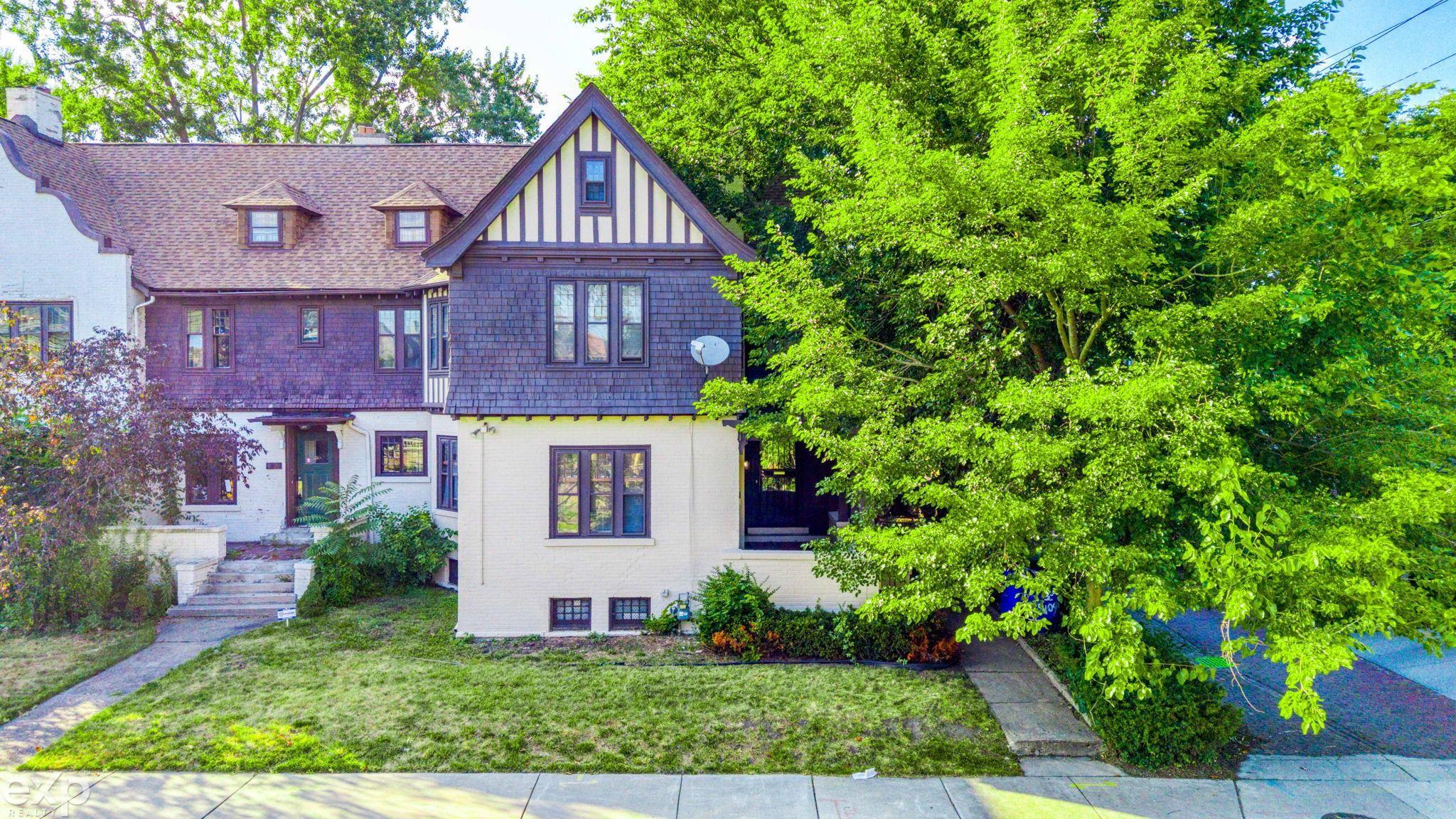 8129 E Lafayette Street — photo