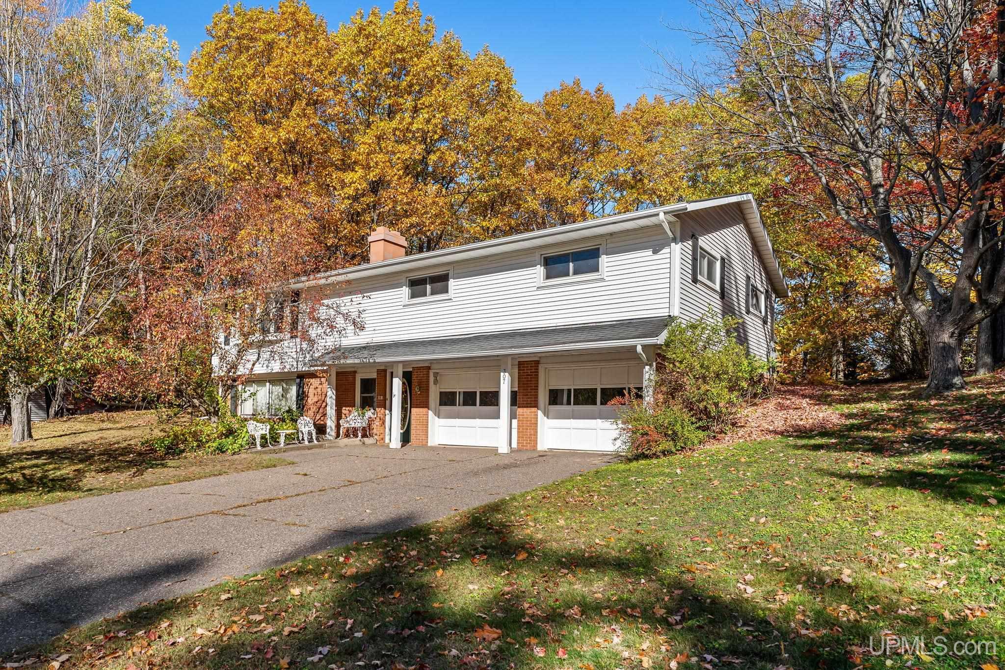 307 Jonathon Carver Street — photo