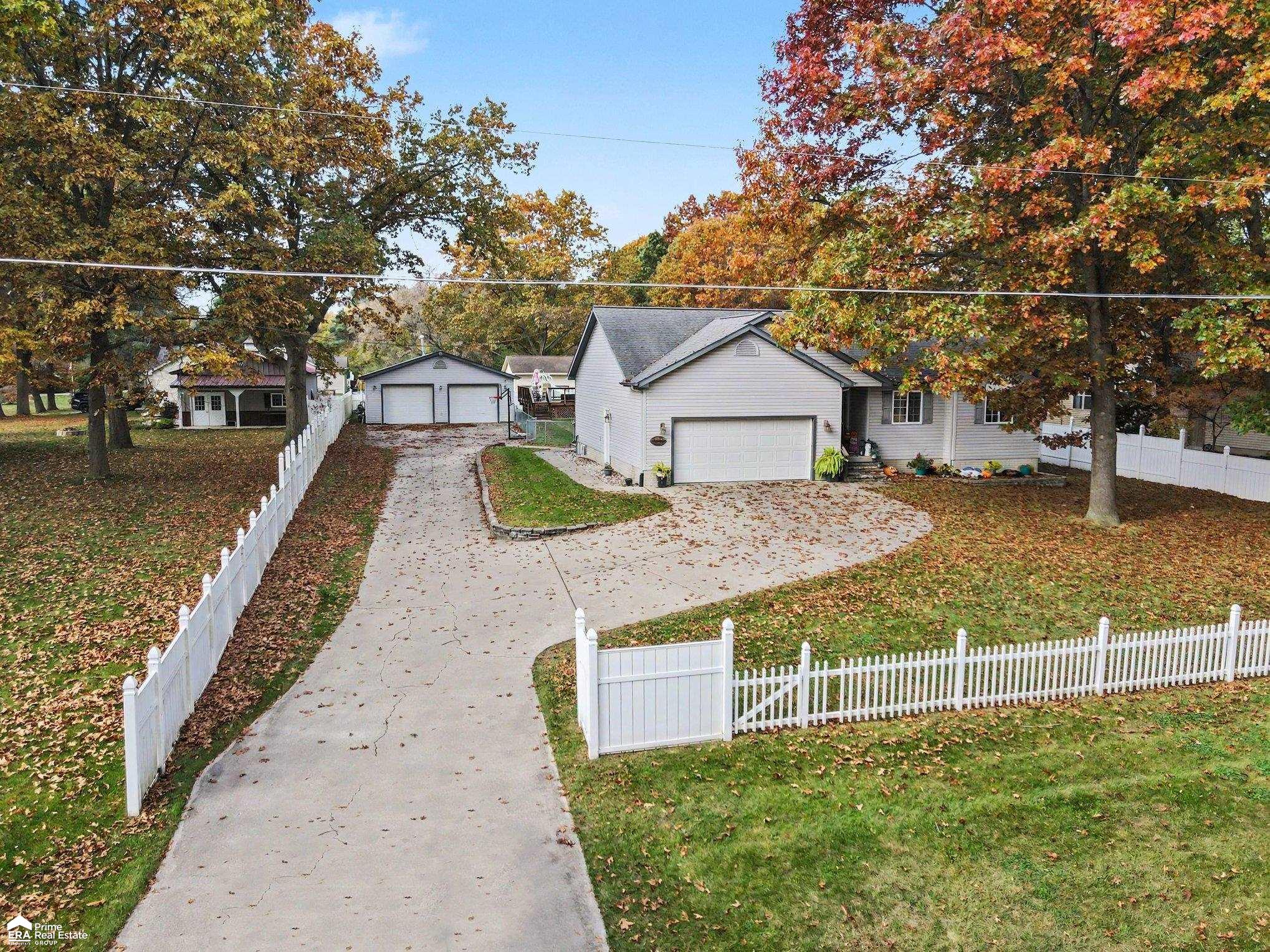 7047 Gillette Road — photo