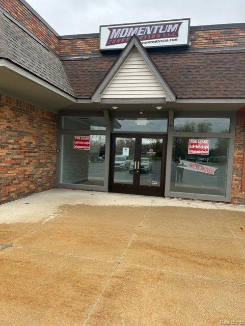 5589 E M 36 Highway — photo