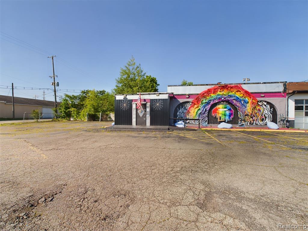 1714 S Saginaw Street — photo