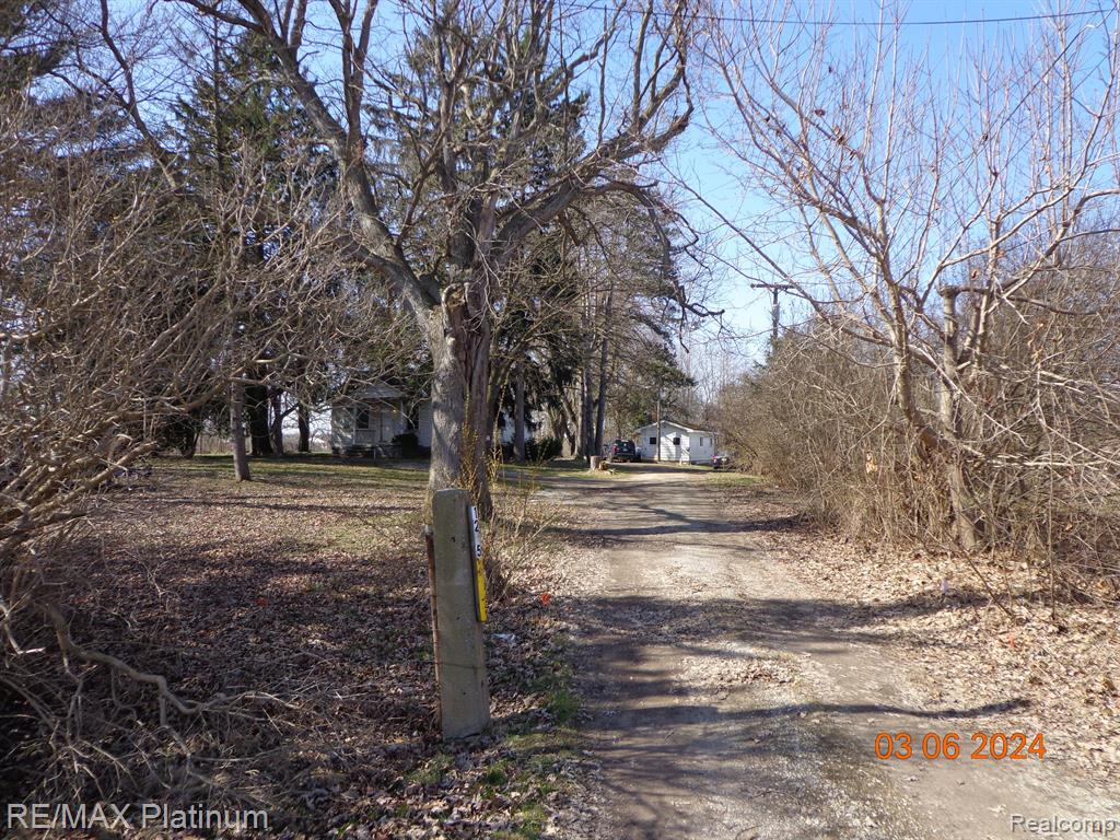 1285 N Old US 23 — photo