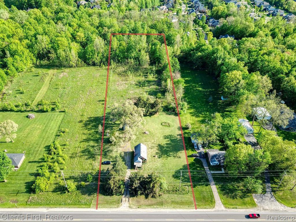 48375 Ford Road — photo