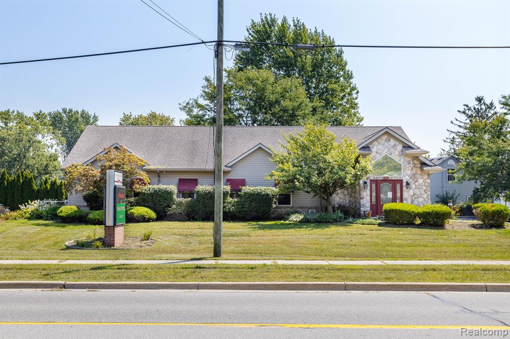 37235 Goddard Road — photo