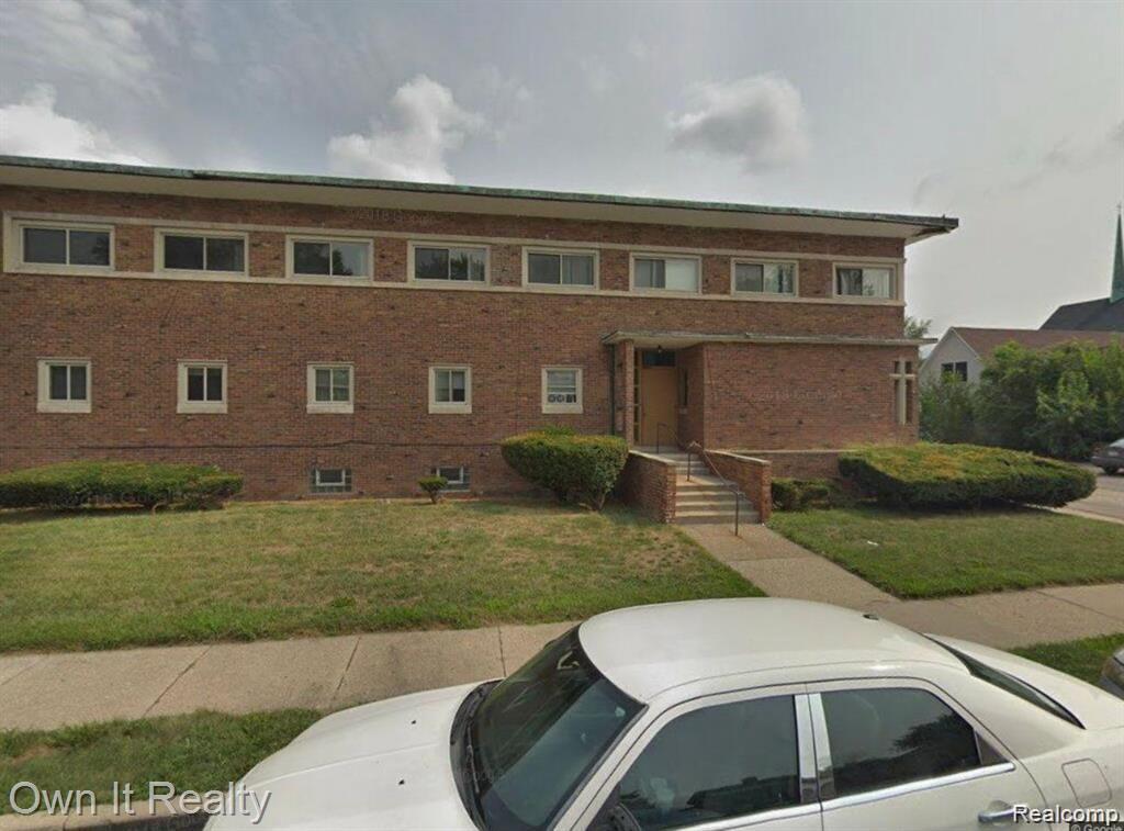 1380 Council Avenue — photo