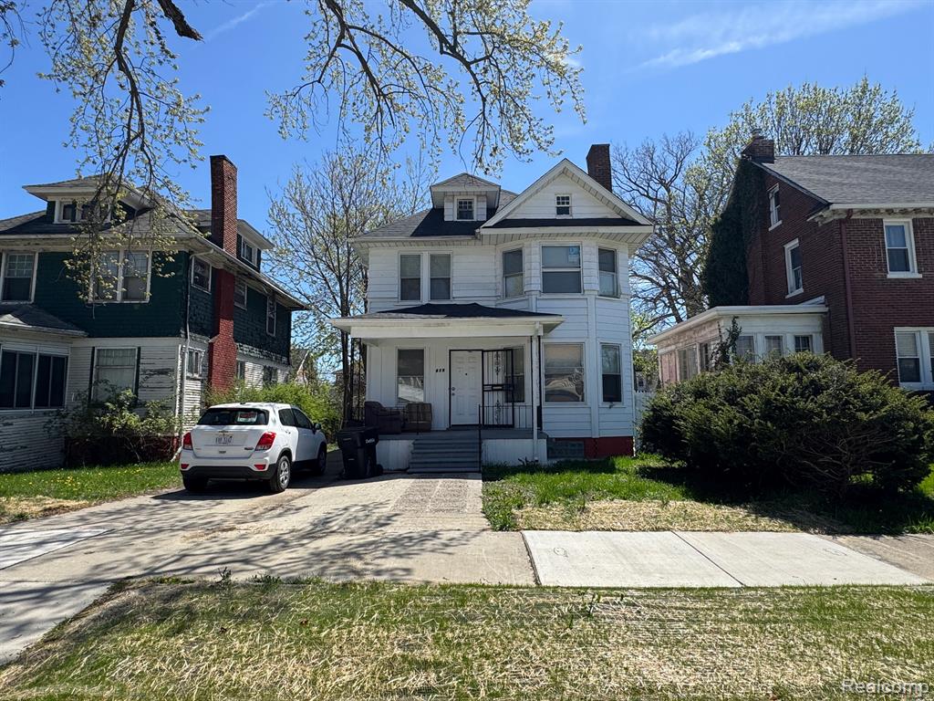 879 Webb Street — photo