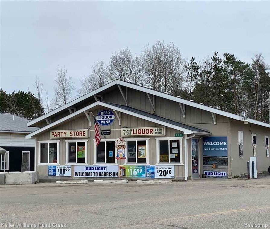 8036 N Clare Avenue — photo