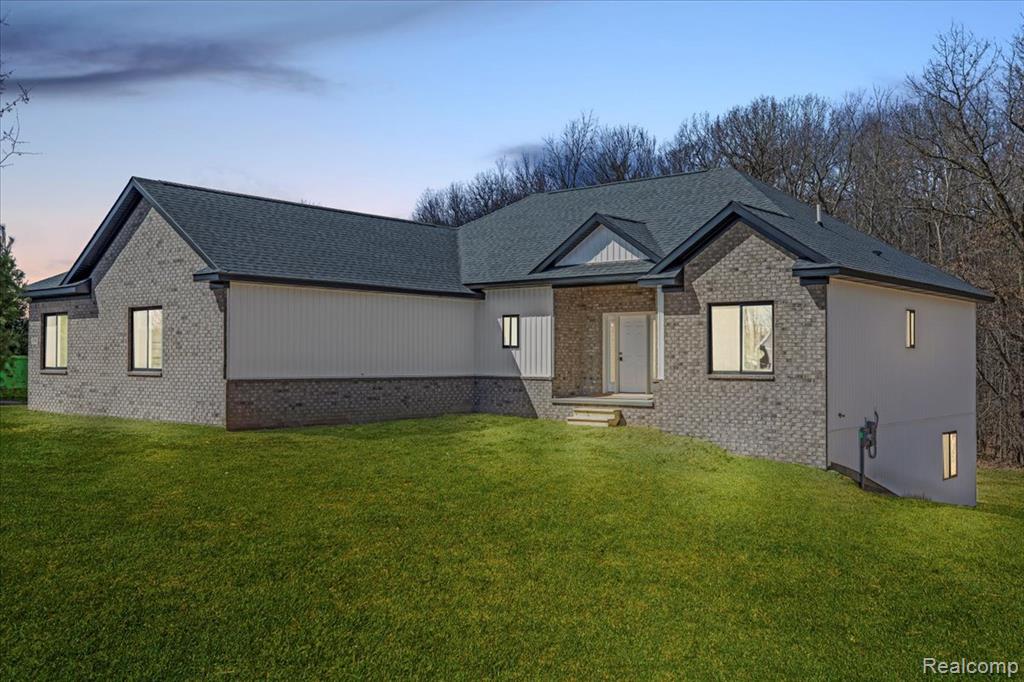 4070 Metamora Ridge, Metamora, MI 48455