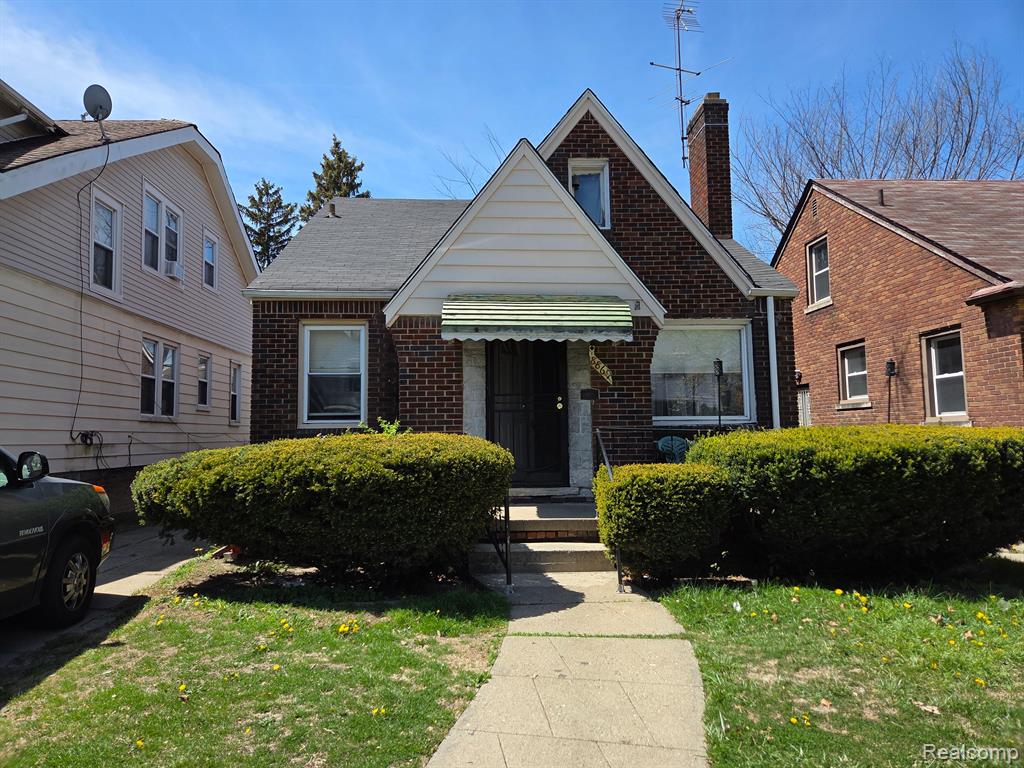 8869 Manor Street — photo
