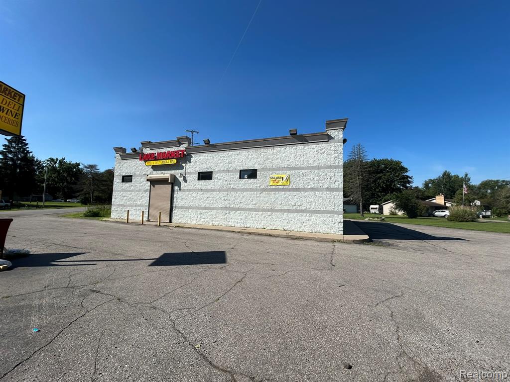 1372 E Lake Road — photo