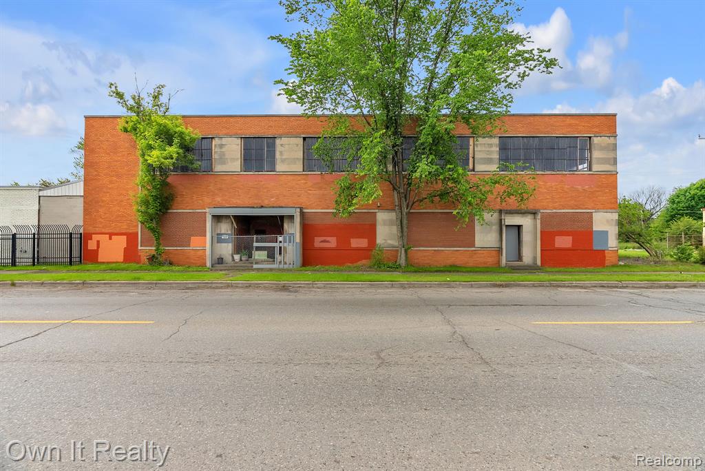 8616 Grinnell Street — photo