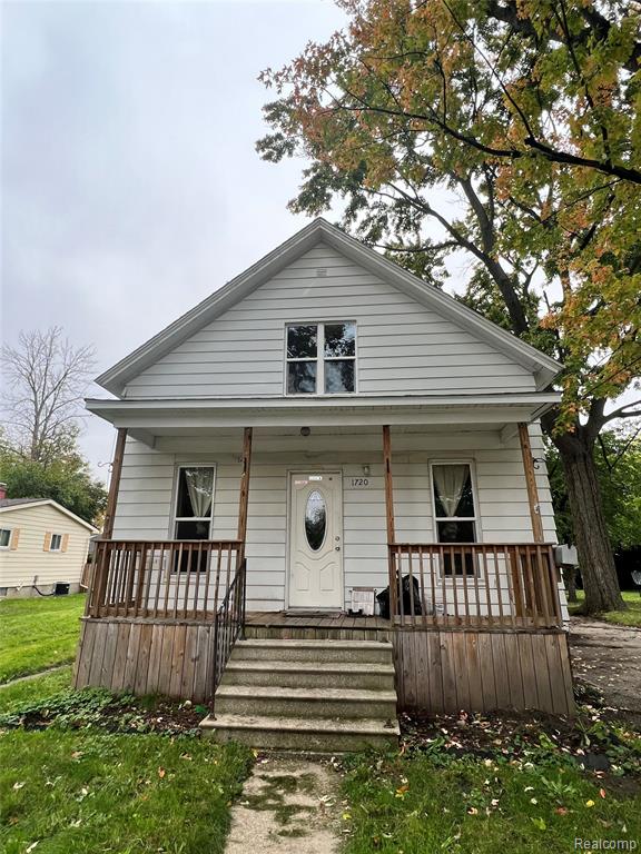 1720 N Oakley Street — photo