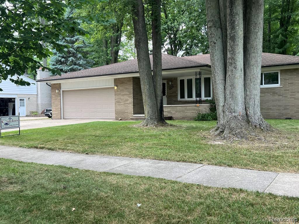 2763 Ranieri Drive, Troy, MI 48085
