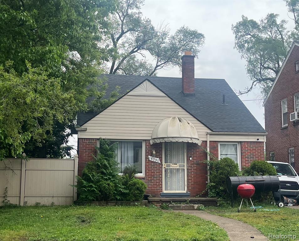 18090 Washburn Street — photo