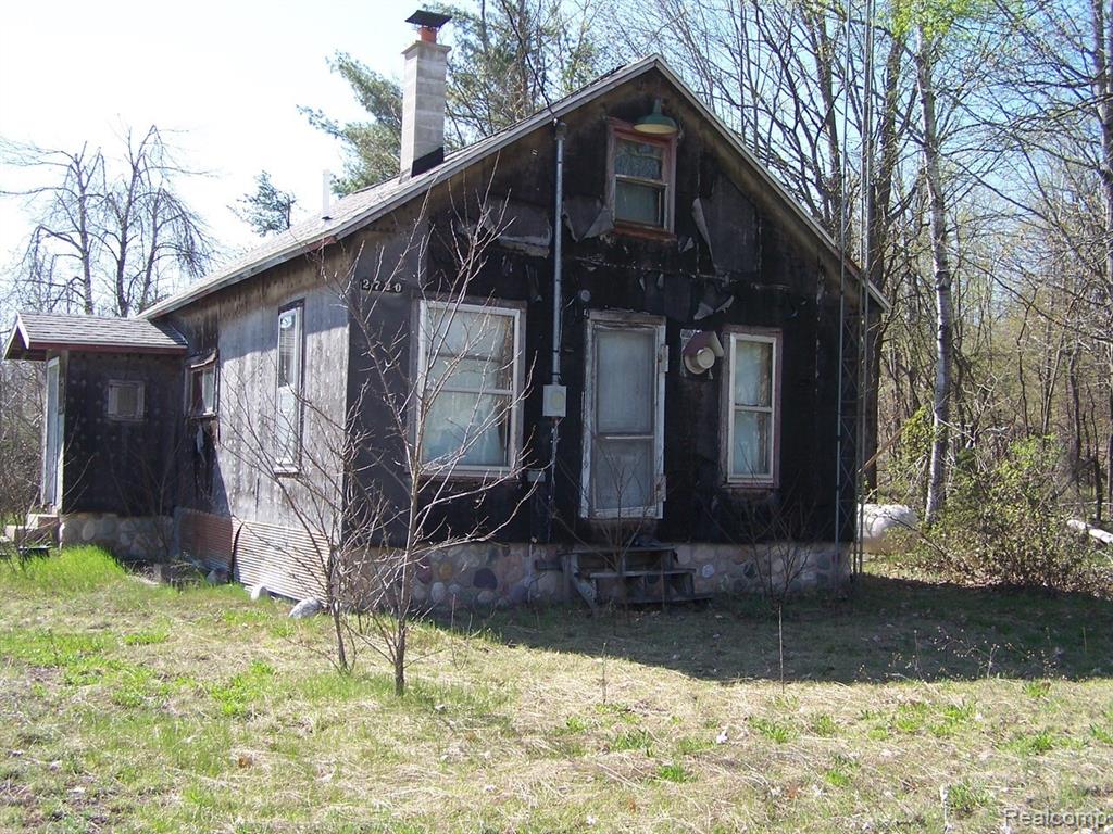 2720 Sawyer Road — photo