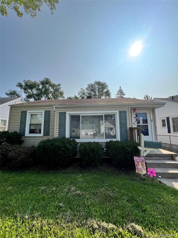 3420 Mackinaw Street — photo