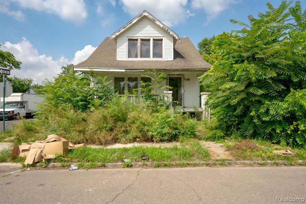17403 Goddard Street — photo