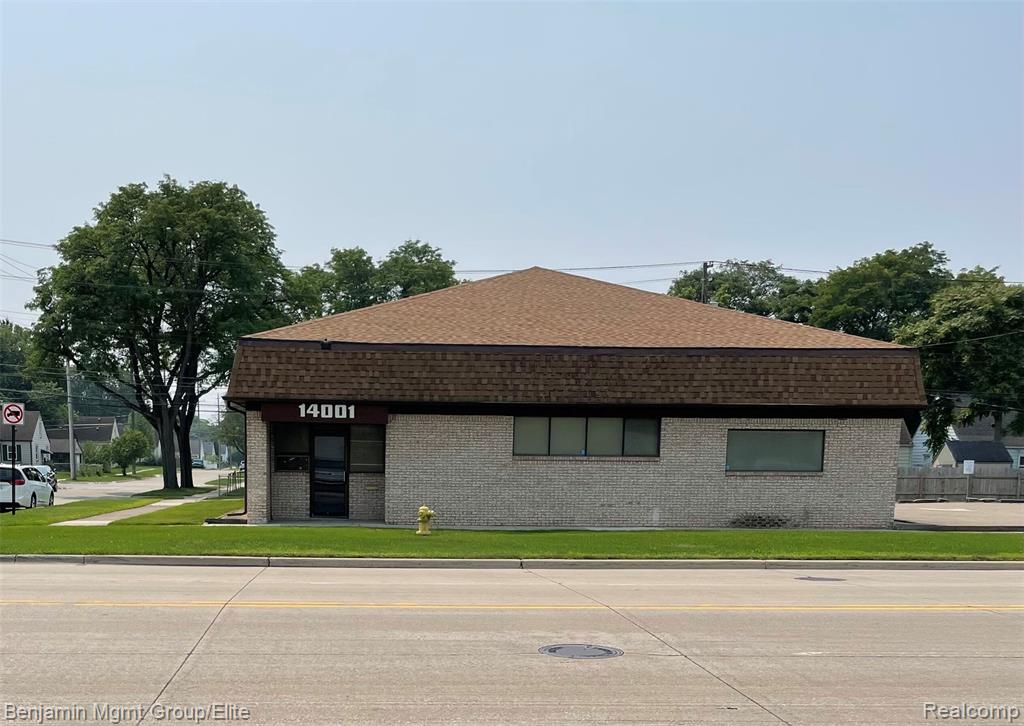 14001 W 11 Mile Road — photo