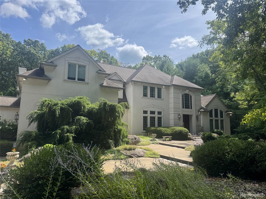 12240 Woodline Drive — photo