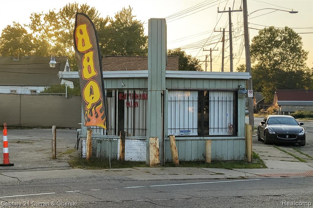 20359 Conant Street — photo