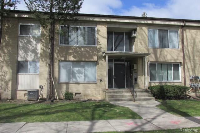 25555 Lahser Road a-15 — photo