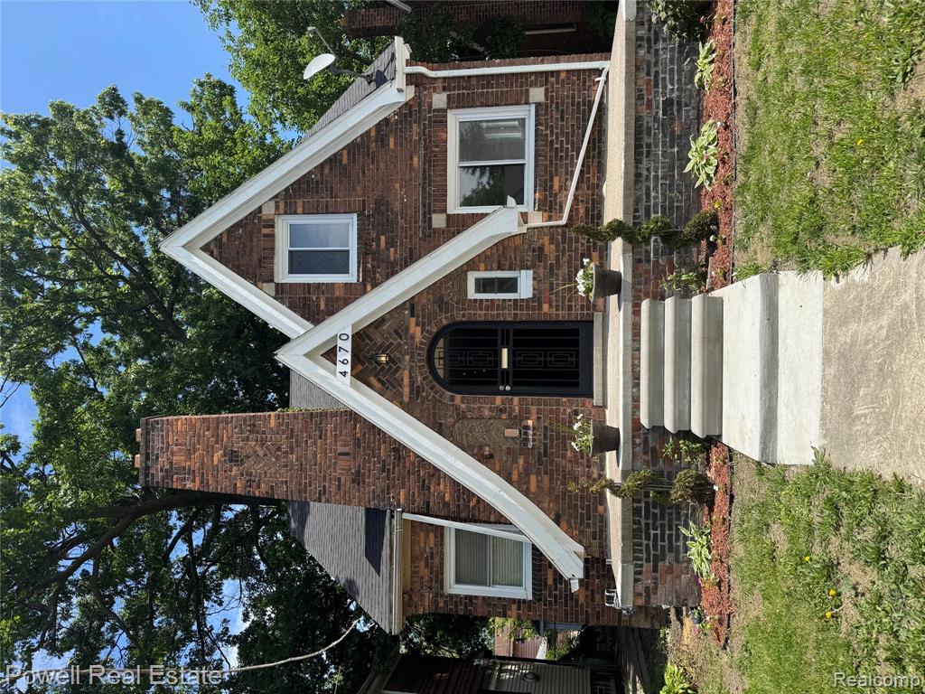 4670 Devonshire Road — photo