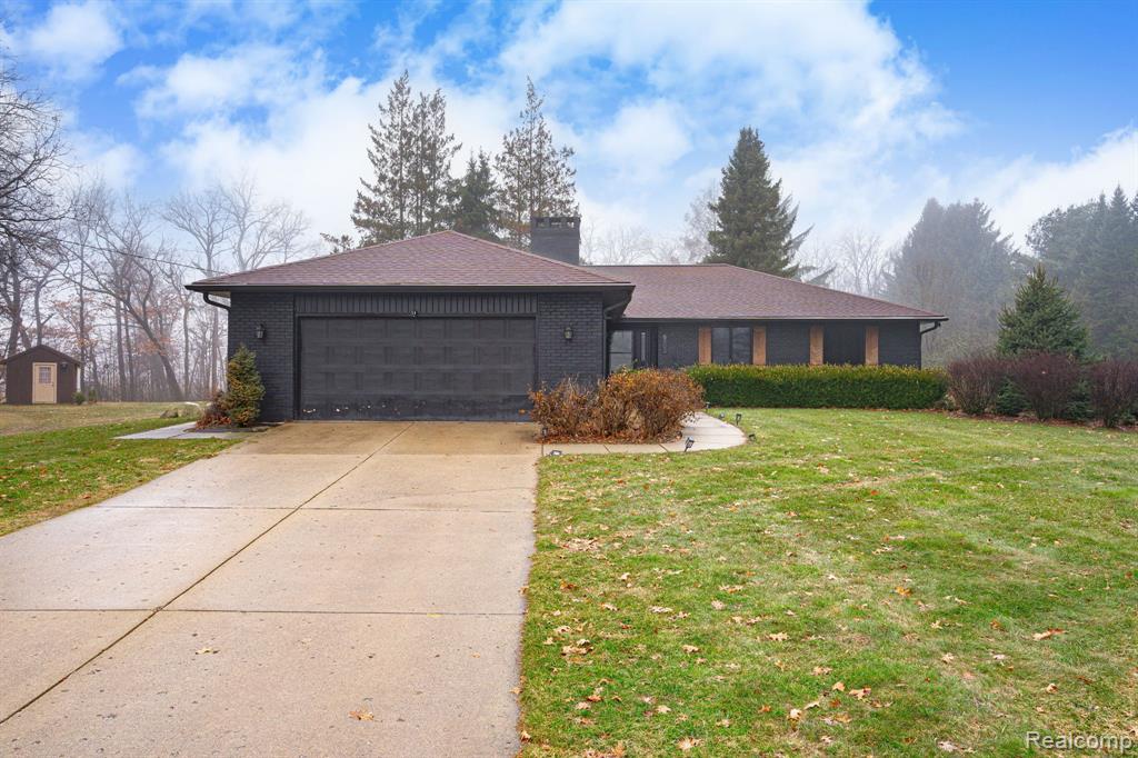 6803 Napoleon Road — photo