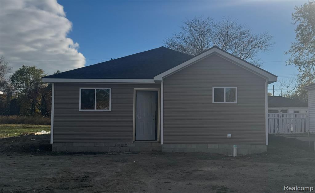 23266 Wellington Avenue — photo