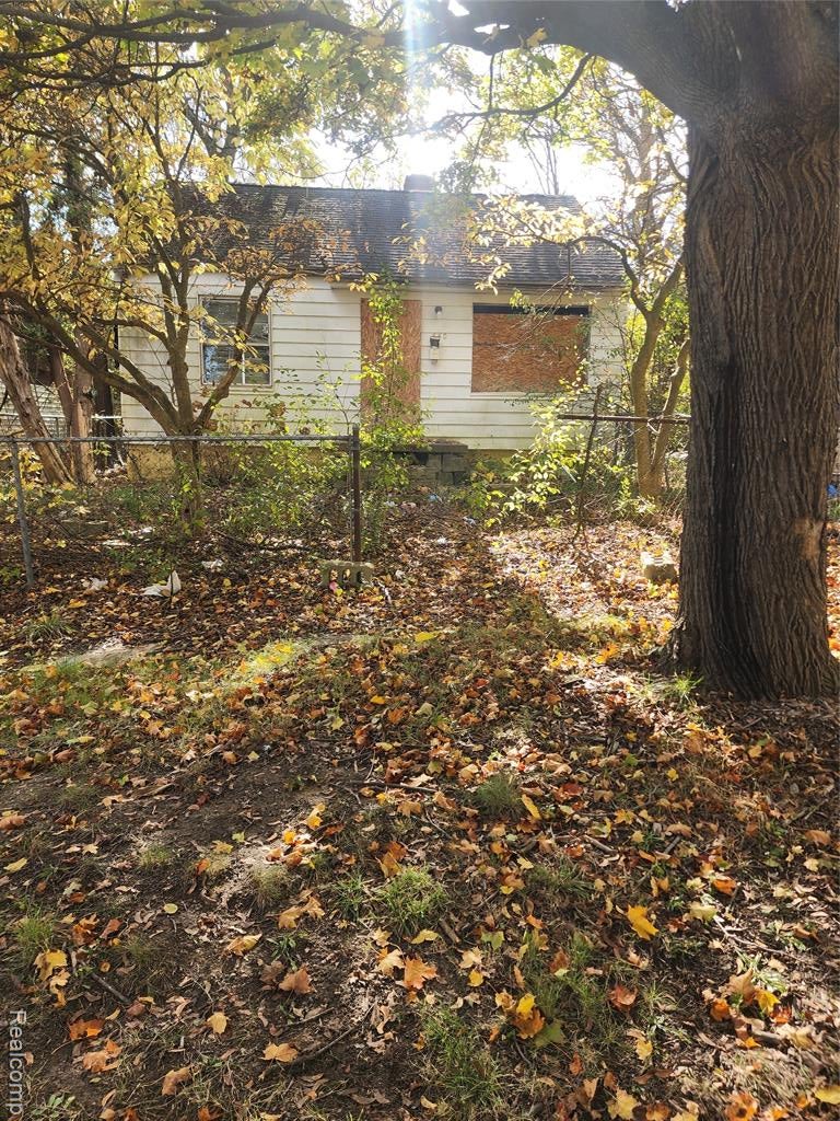 350 E Mott Avenue — photo