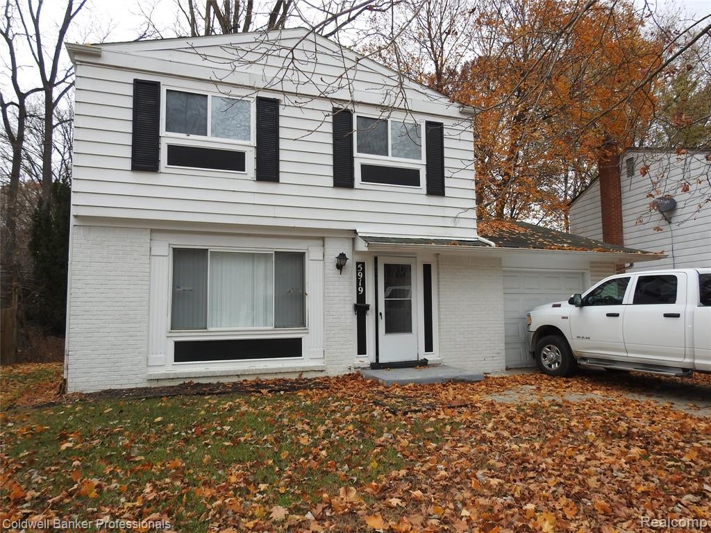 5919 Western Road — photo