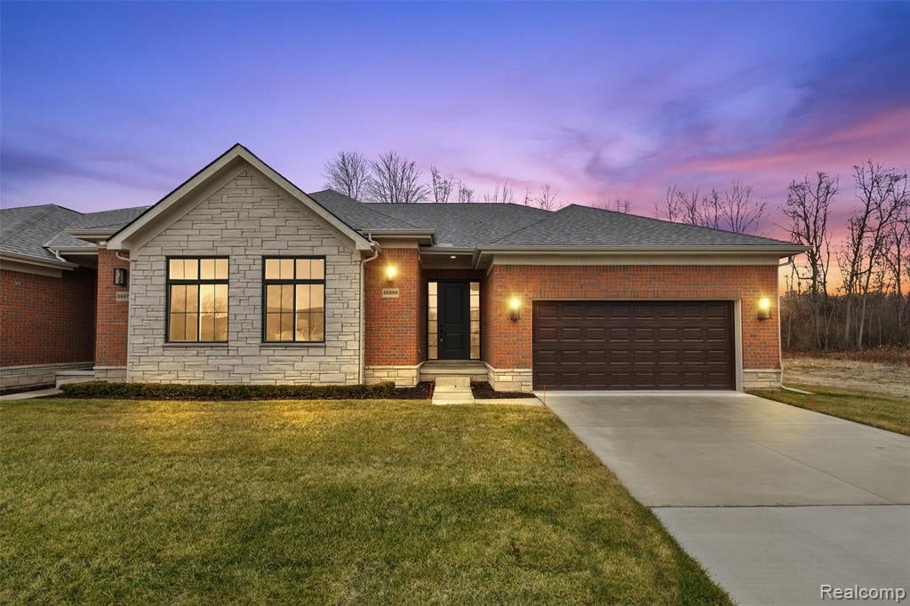 55589 Oak Pointe — photo